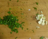 Foto del paso 3 de la receta: Revuelto de espárragos trigueros ajo y perejil