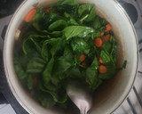 Foto del paso 1 de la receta: Espinacas con garbanzos y zanahoria