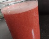 A picture of step 4 of Fresh Strawberry Juice.