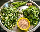 લીલા લસણ ની ચટણી (Grren Garlic Chutney Recipe In Gujarati) રેસીપી સ્ટેપ1ફોટો