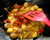 Foto langkah ke 3 dari resep Tumis Jantung Ayam Tahu Kecap.