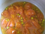 ટોમેટો સૂપ અને મટર રાઈસ (Tomato Soup Pea Rice Recipe In Gujarati)