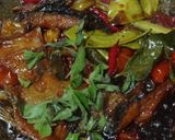 Foto langkah ke 4 dari resep Ikan Asin Daun Kemangi.
