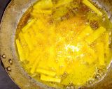 A picture of step 2 of Spicy fried yam.