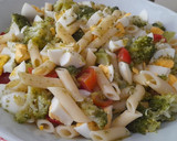 Foto del paso 4 de la receta: Ensalada de pasta y brócoli -con aliño de albahaca-