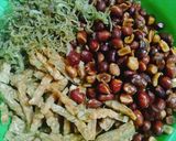 Foto langkah ke 1 dari resep Tempe Teri Kacang Pedas Garing ala Kiena.