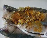 Hình bước làm 1 của món Cá Nục Chiên Mắm Ớt với NCKD/ Fried Kampung fishs