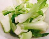 Hình bước làm 3 của món Cải thìa xào mực tươi Trên đất Nhật