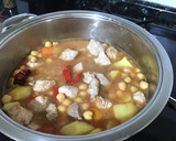Foto del paso 4 de la receta: Carne guisada con garbanzos