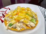 Tostadas tropicales de pollo