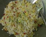 Foto langkah ke 5 dari resep Nasi Goreng Daun Jeruk.