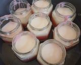 Foto langkah ke 6 dari resep K-Berry Bunhong Myeon Jar (Puding Bihun Strawberry).