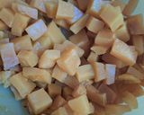 A picture of step 2 of Red pumpkin salad.