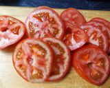 Foto del paso 1 de la receta: Tomates de temporada con mozzarella de búfala