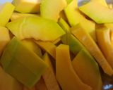 Hình bước làm 1 của món Canh bí đỏ thịt vai xay nấu con ruốc