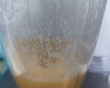 A picture of step 2 of Custard Mango caramel pudding.
