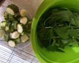 Foto langkah ke 1 dari resep Sayur Bening Bayam Gambas (Oyong).