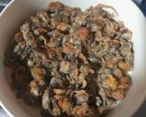 Foto langkah ke 1 dari resep Tumis Remis Kemangi.