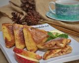 Foto langkah ke 5 dari resep Apple Pie French Toast with Cream Cheese.