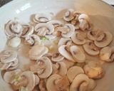 Foto del paso 8 de la receta Quiche hojaldrada de espinacas y champiñones con salsa de arándanos