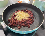 Foto del paso 2 de la receta: Croquetas caseras y cremosas de morcilla de Ronda