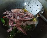 Foto langkah ke 3 dari resep Oseng cumi sotong cabai hijau.