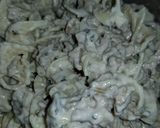 A picture of step 3 of Turkey strognoff.