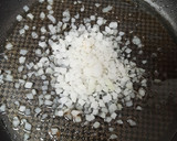 Foto del paso 3 de la receta: Nidos con roquefort y lomo
