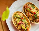 Hình bước làm 5 của món Thuyền Taco Gà & Rau Quả