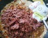 Foto langkah ke 4 dari resep Tumis Kulit Singkong dengan Kulit Ayam.