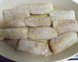 Foto del paso 1 de la receta: Merluza al horno con frutos secos