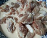 รูปขั้นตอนการทำที่ 1 ของ แกงเผ็ดกระดูกอ่อนกล้วยดิบใบยี่หร่า byผีแม่บ้านNeng😋