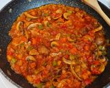 Foto del paso 4 de la receta Fideuá de verduras, champiñones y solomillo de cerdo