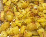 Foto del passaggio 3 della ricetta Patate al forno a modo mio ♥️
