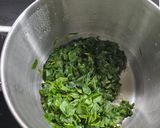 Foto del paso 3 de la receta: Tortilla de hojas de acelgas suizas