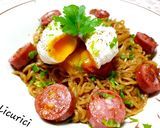 Pas rețetă Noodles de pui cu ou poșat și cârnați prăjiți- ChickenNoddles 3 fotografie