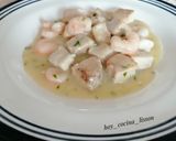 Foto del paso 8 de la receta: Atún en salsa con gambas