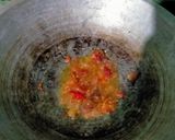 Foto langkah ke 1 dari resep Nasi Goreng Daun Kunyit.