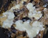 Foto del paso 6 de la receta: Berenjenas🍆en salsa de ajo🧄, miel🍯y queso🥯🧀🍆