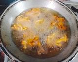 A picture of step 3 of Crispy Onion Pakoda.