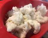 Une image de l'étape 6 de Gratin de chou fleur aux deux sauces, ail et emmental râpé.