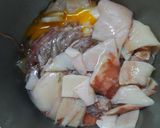 Foto langkah ke 2 dari resep 10. Cumi Tepung Asam Manis Pedas.
