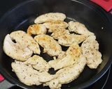 Foto del paso 1 de la receta Solomillo de pollo en salsa de leche de coco y rulo de cabra