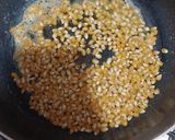 Foto del paso 1 de la receta: Palomitas 🍿 con sabor a mantequilla 🧈