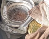 Foto del passaggio 3 della ricetta Composta di viole al miele