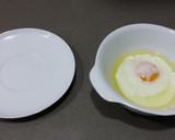 Foto del paso 1 de la receta: Huevos fritos en microondas
