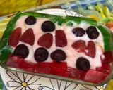 A picture of step 4 of Stawbery and berry Trifle.