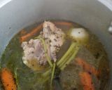 Foto del paso 2 de la receta: Caldo de verduras y pollo, con sopa de fideos de arroz 😋😋😋😋😋
