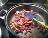 Foto del paso 1 de la receta: Macarrones con chorizo y champiñón