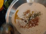 तिकोना पालक पराठा(tikona paratha recipe in hindi)